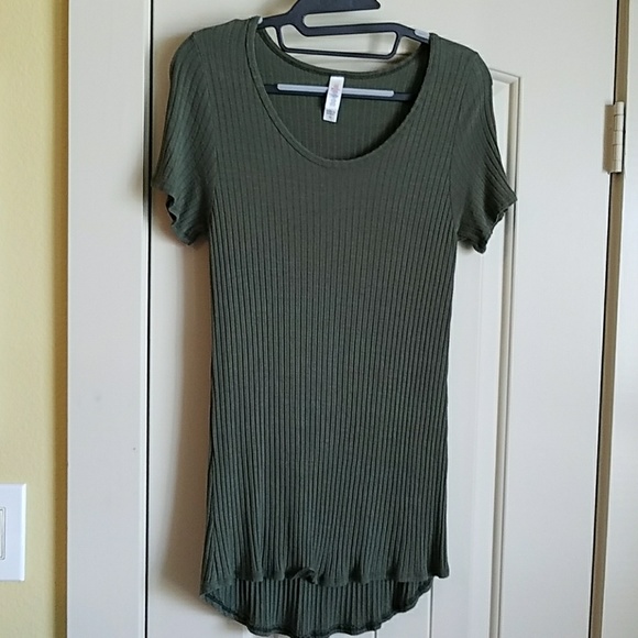 LuLaRoe Tops - LulaRoe top size M